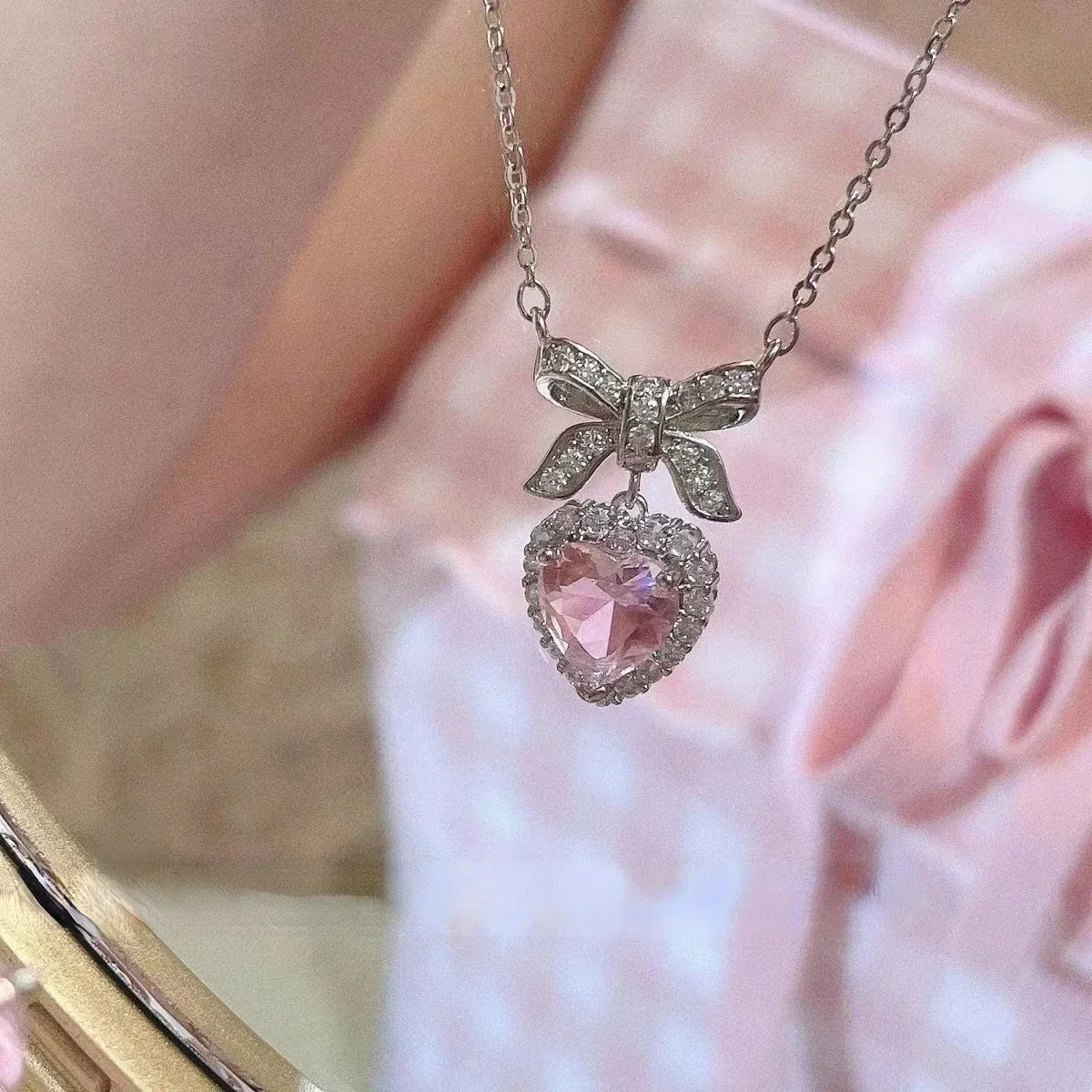 Y2K Pink Crystal Heart Bow Necklace – Dainty Sparkly Charm, Soft Girl Aesthetic Jewelry